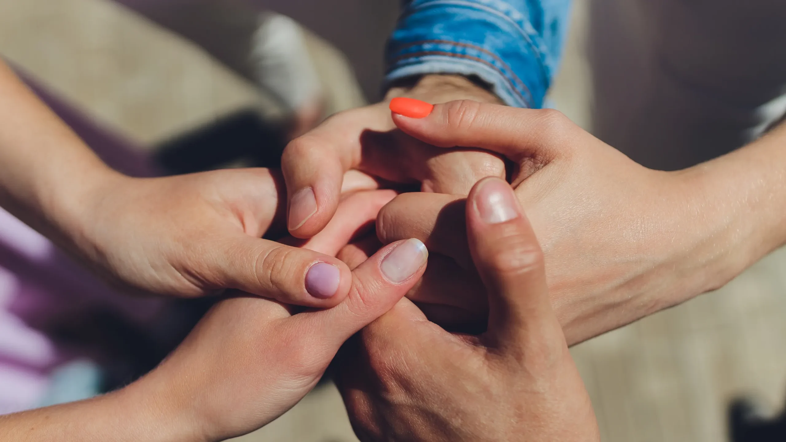Relaciones abiertas en España: mitos, realidades y cómo vivirlas de forma sana